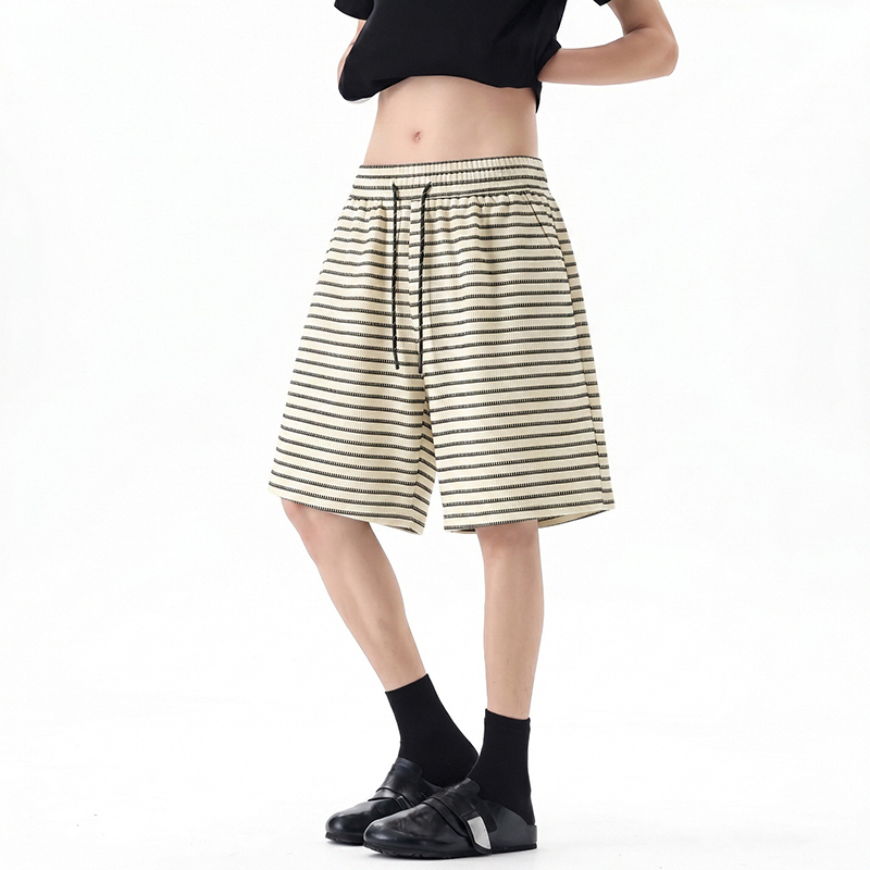 Men'S Fashion Looks 2026 - Shorts décontractés rayés noir et blanc