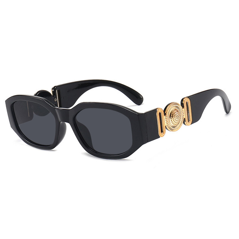 Une paire de lunettes de solei - Men'S Fashion Online avis et prix