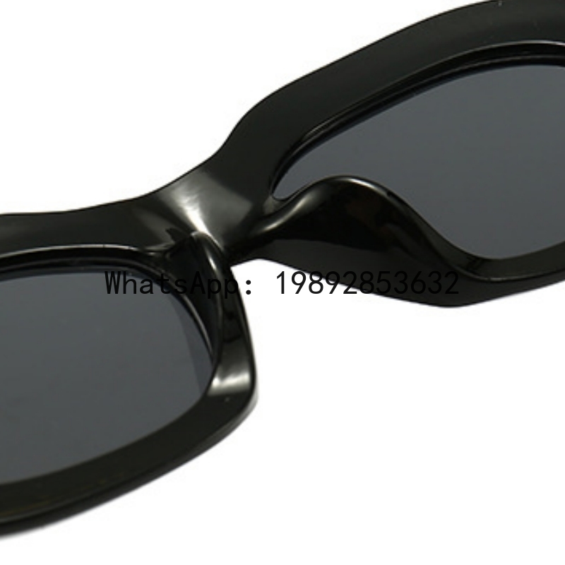 Une paire de lunettes de solei - Men'S Fashion Online avis et prix